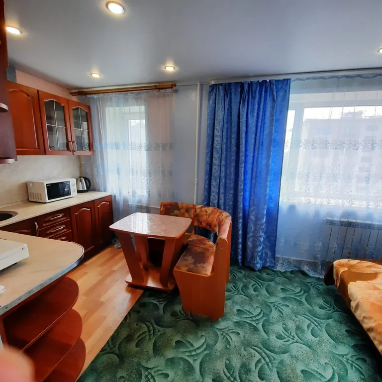 Квартира в самом центре Магадана, есть вся мебель и бытовая техника