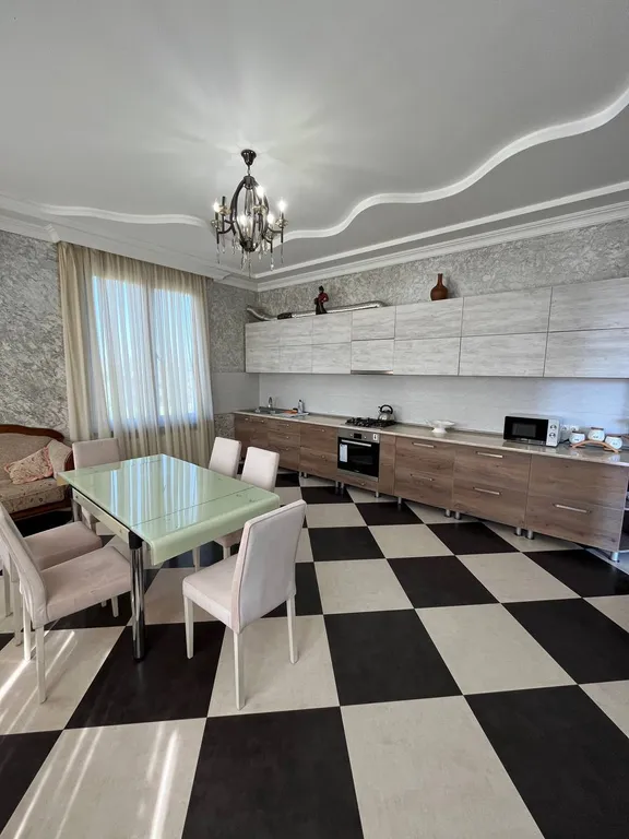 Riverside Cottage R104