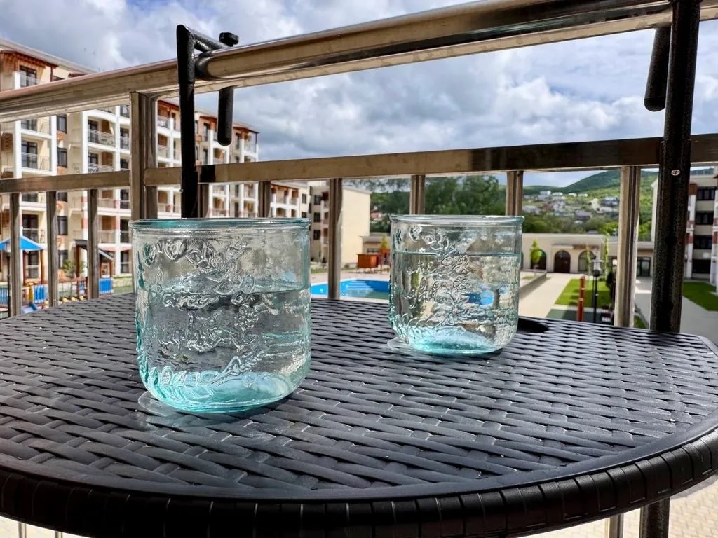 Квартира с позитивной энергетикой и кинотеатром рядом с Кипарисами