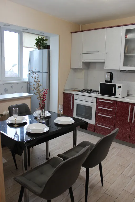 Уютная и чистая квартира для всей семьи в охраняемом городке — аренда посуточно в Морозовск