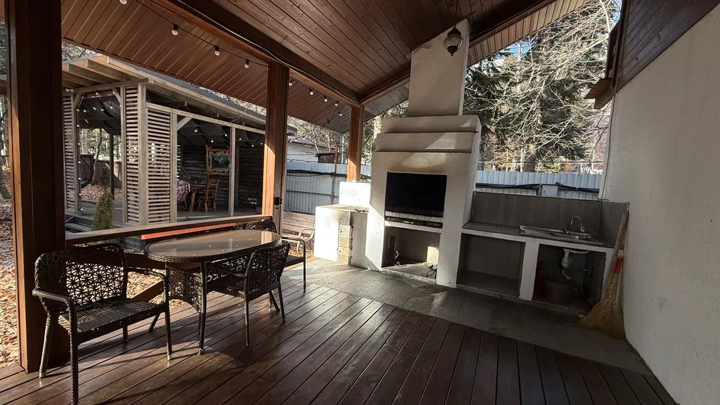 6-комнатный Дом