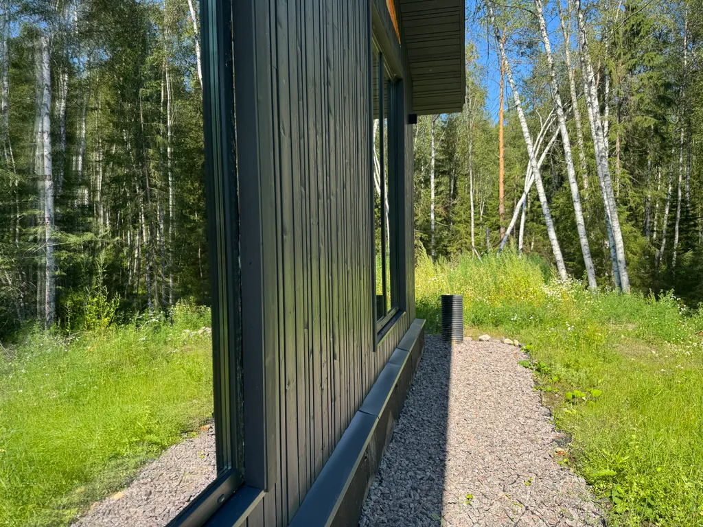 Уютный дом у озера, в 50 километрах от Петербурга, с мангалом, Wi-Fi