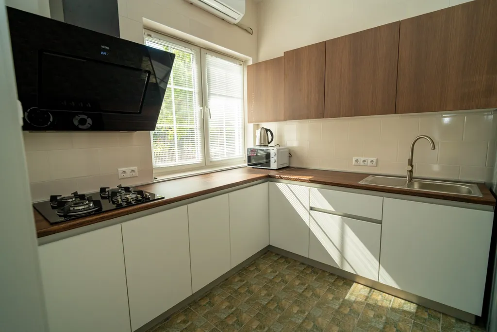 Квартира 1-комнатная Квартира — Кучугуры