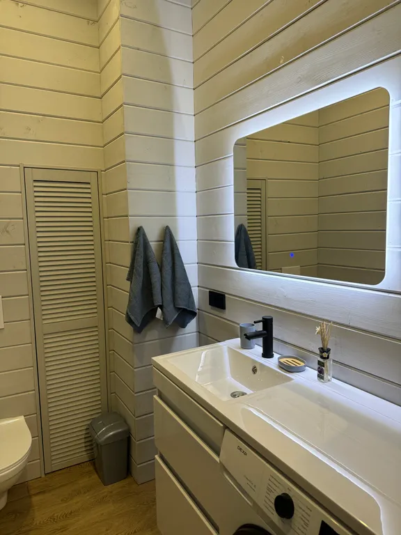 Коттедж Уютный коттедж с сауной и купелью — Бугры