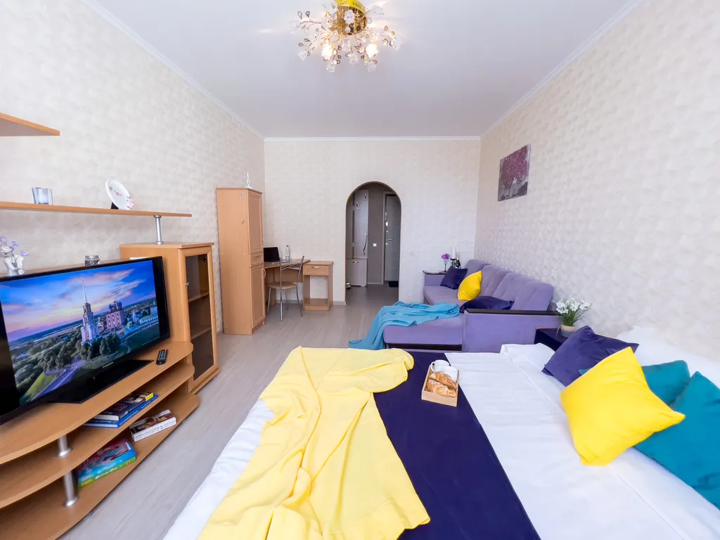 Стильная 1-комнатная квартира у ЖД с видом и комфортом для гостей