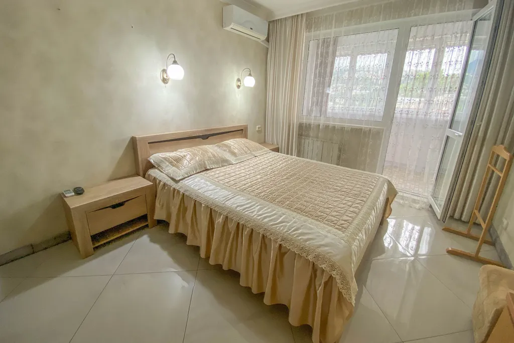 Современная квартира в центре по всегда отличной цене — аренда посуточно в Ялта