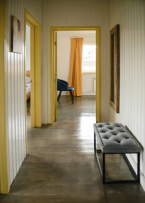 Коттедж с просторной гостиной в Веслево