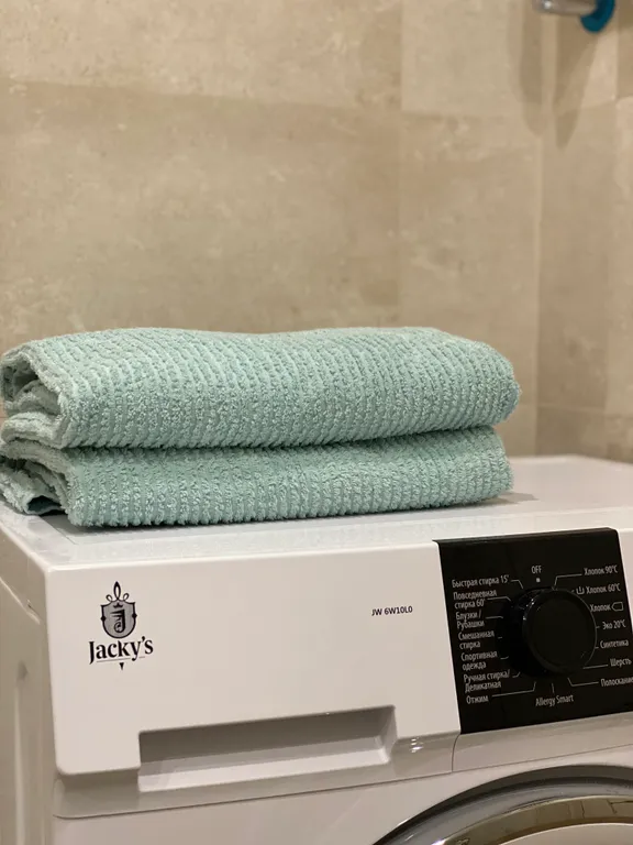 Двухуровневые апартаменты у озера и моря