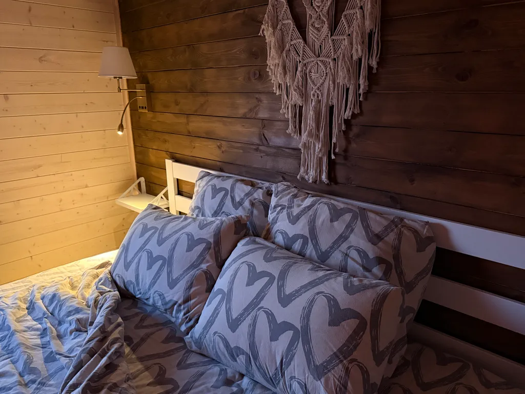 Дом с панорaмными окнaми, баней, чаном и уютной атмосферой