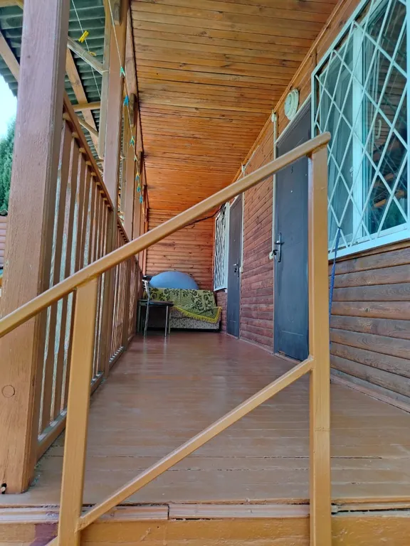 Экологичный деревянный коттедж в можжевеловой роще