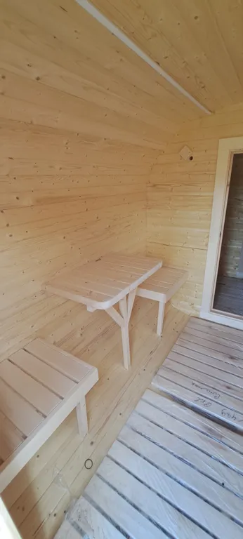 Дом в деревне с баней