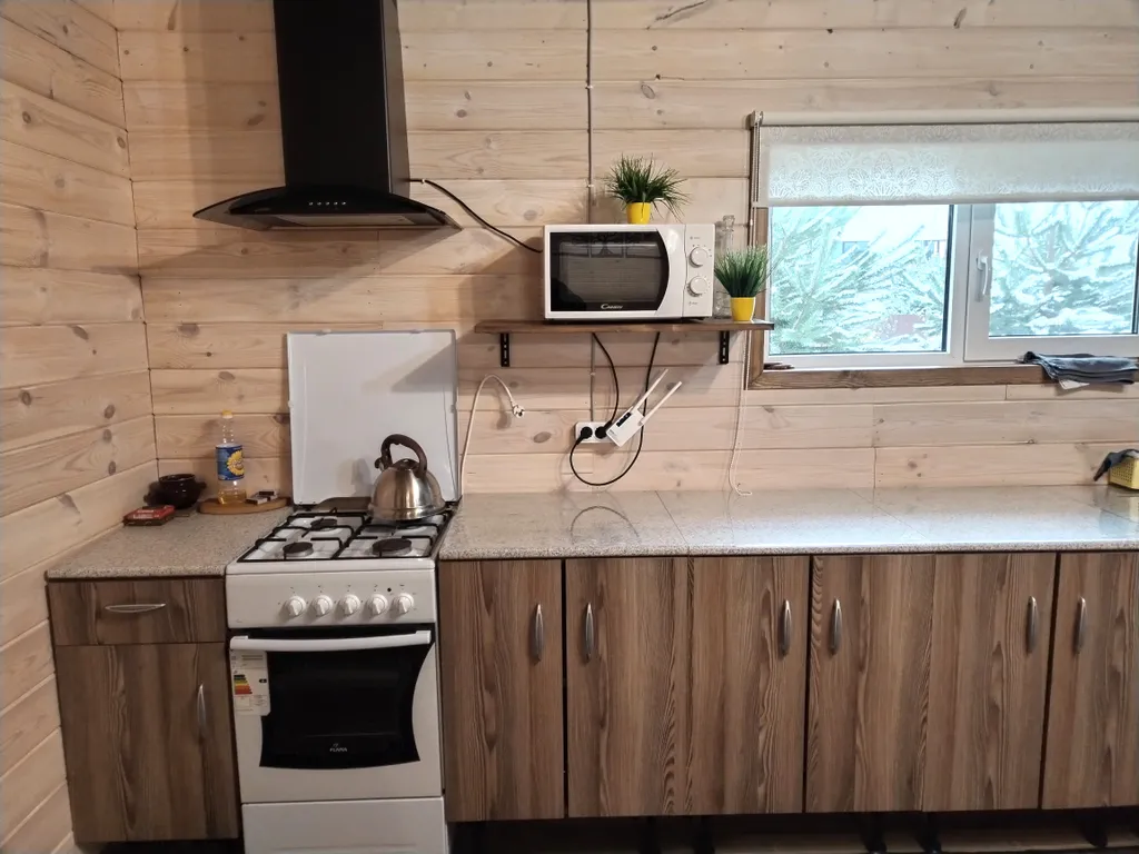 Коттедж Большой и уютный коттедж — Запорожское