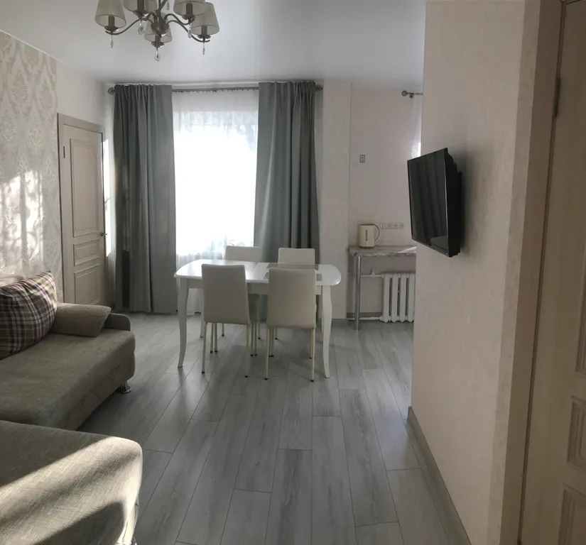 Уютная квартира в историческом центре города с видом на реку — аренда посуточно в Псков