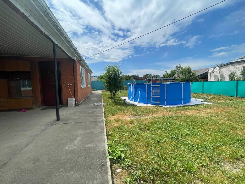 Уютный дом в предгорье Лаго-Наки