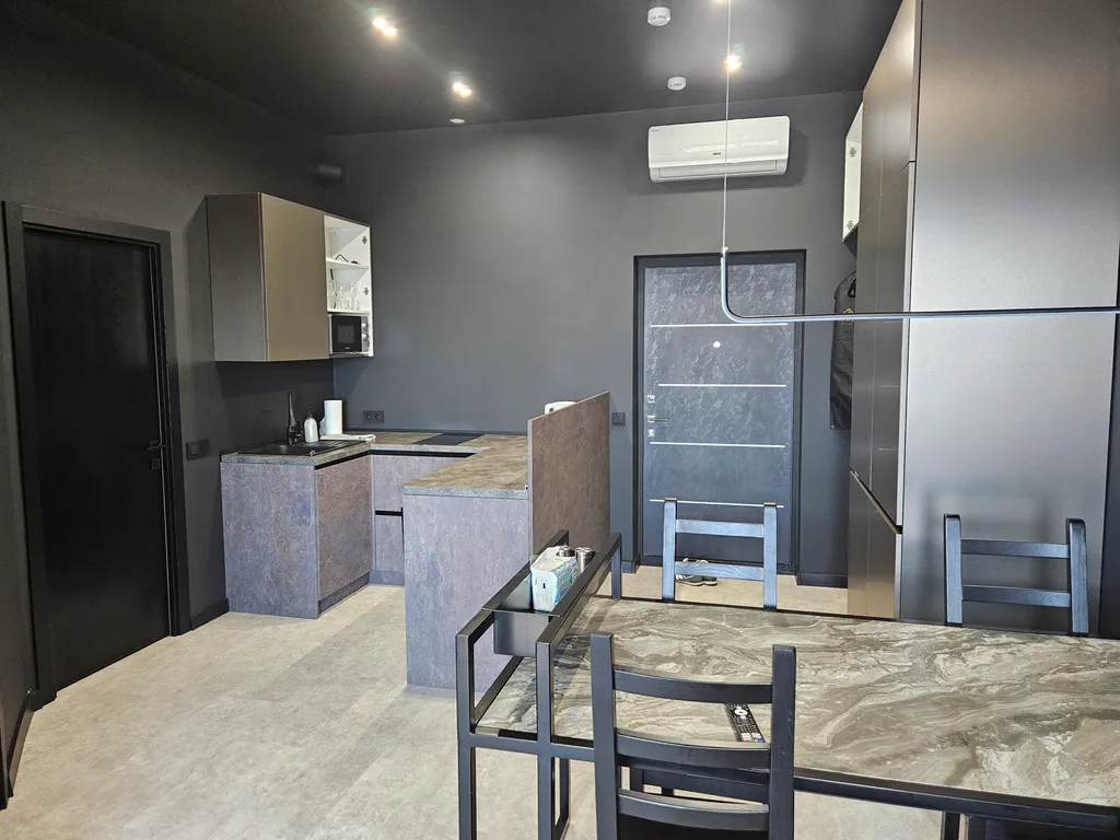 Квартира с отличным видом на пруд в новом доме