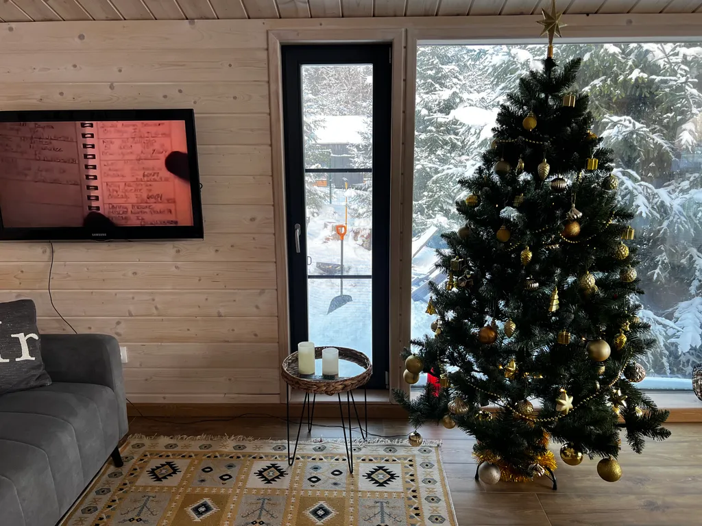 Коттедж с панорамными окнами Куско на Истринском водохранилище