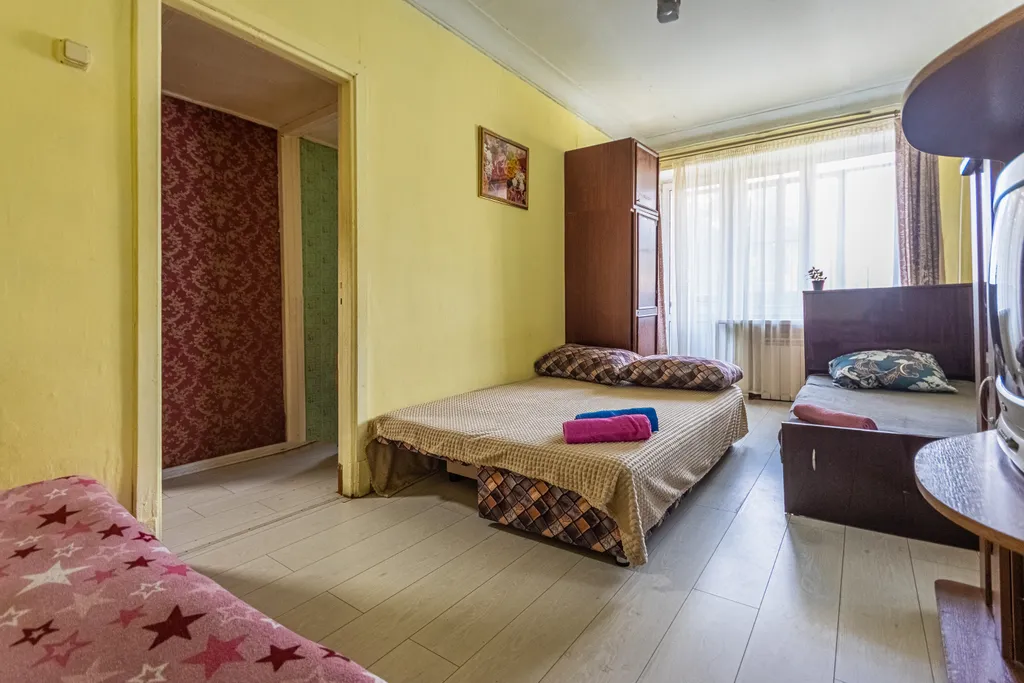 Тёплая квартира с балконом в центре