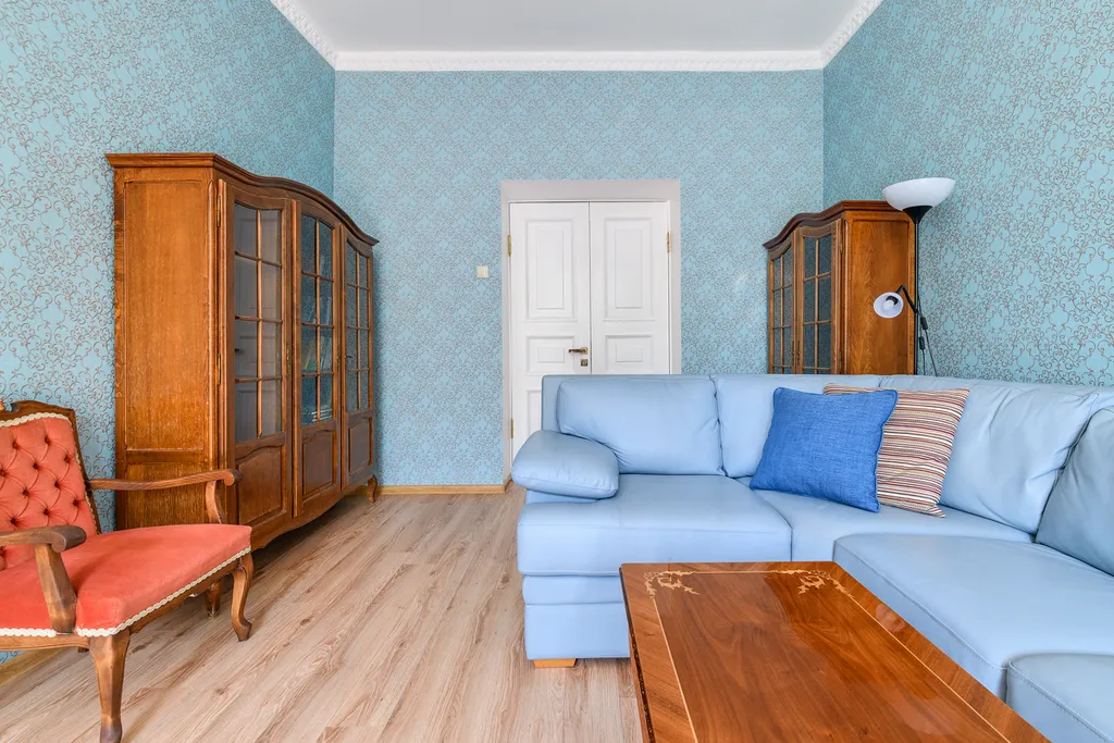 Роскошная квартира с балконом и парковкой рядом с Петропавловкой