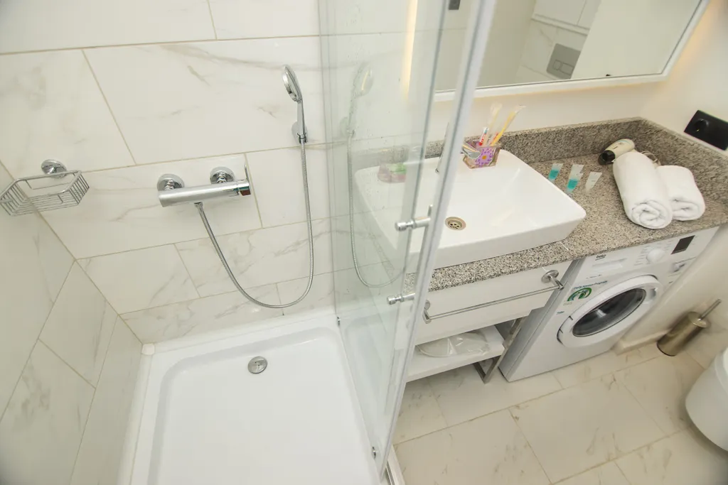 Студия на первой линии