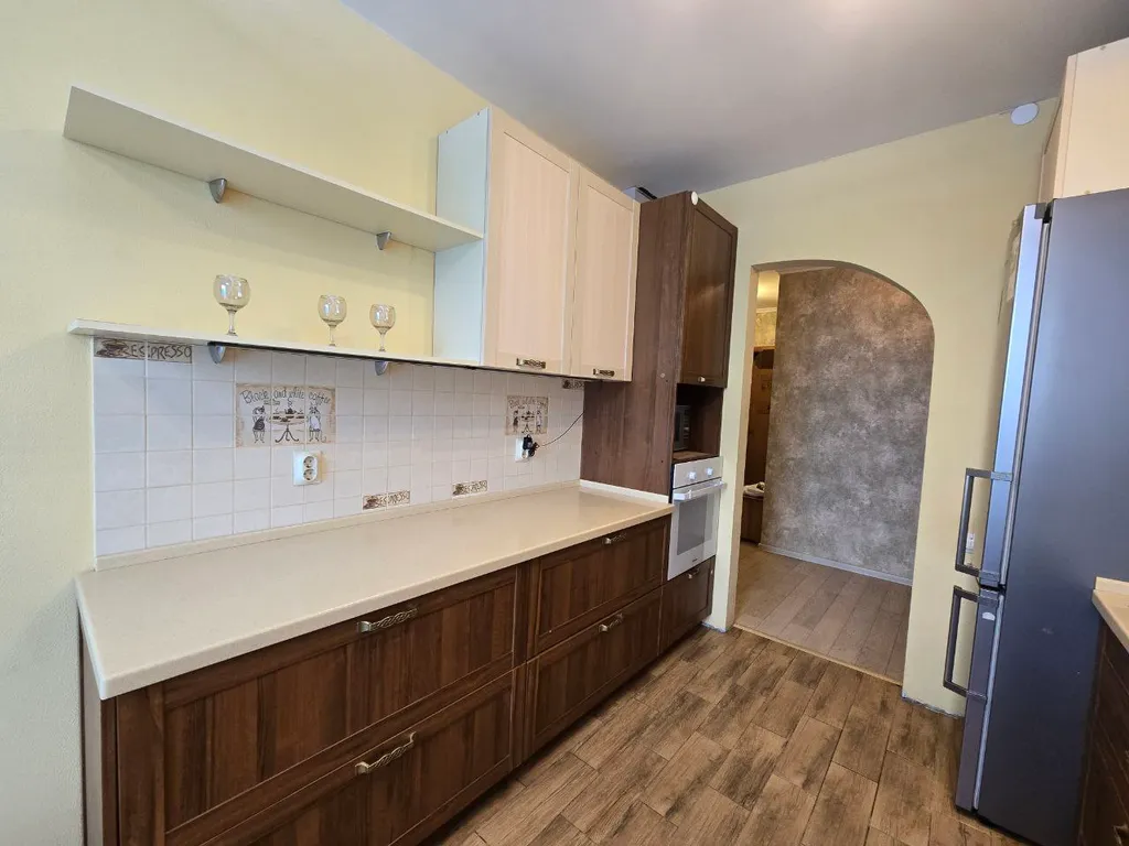 Просторная 2-х комнатная на пр-т Ленина Метро - Двигатель Революции