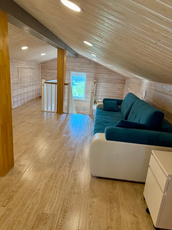 Домик с озером