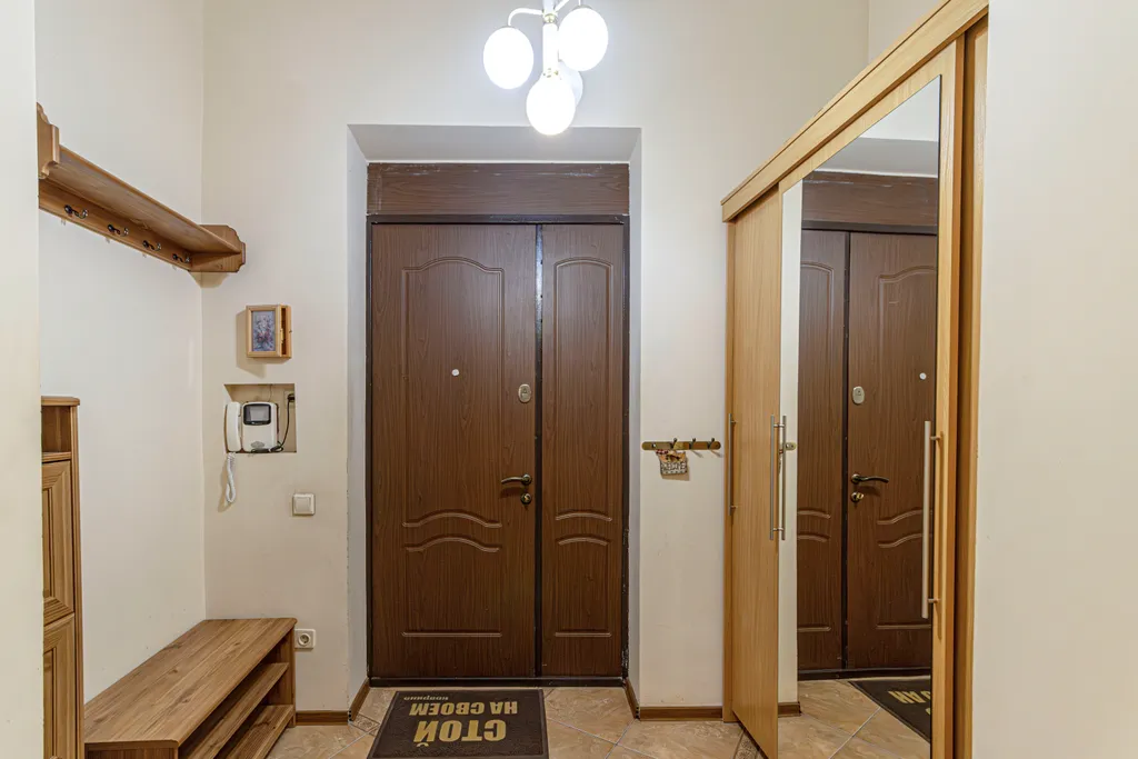 Квартира delux с 4 спальнями и парковкой у Эрмитажа