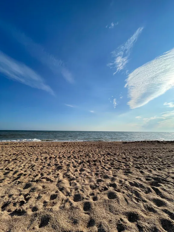 Домик на берегу моря