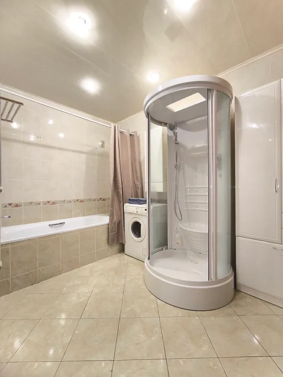 Большая трехкомнатная квартира с парковкой