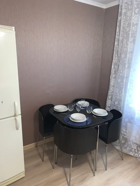 Квартира Просторная 2-комнатная квартира у парка — Гатчина