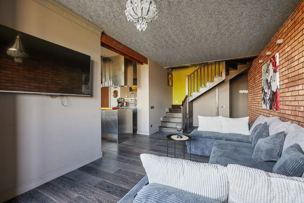 Двухэтажные апартаменты Лофт