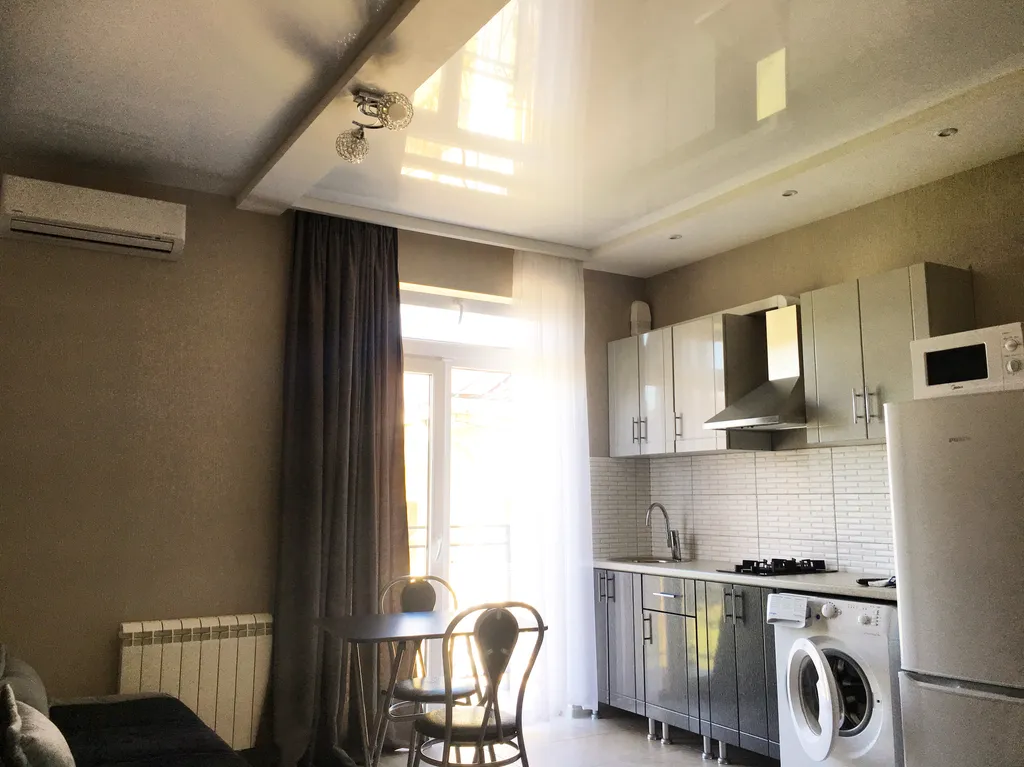 Студия на 2 этаже с балконом