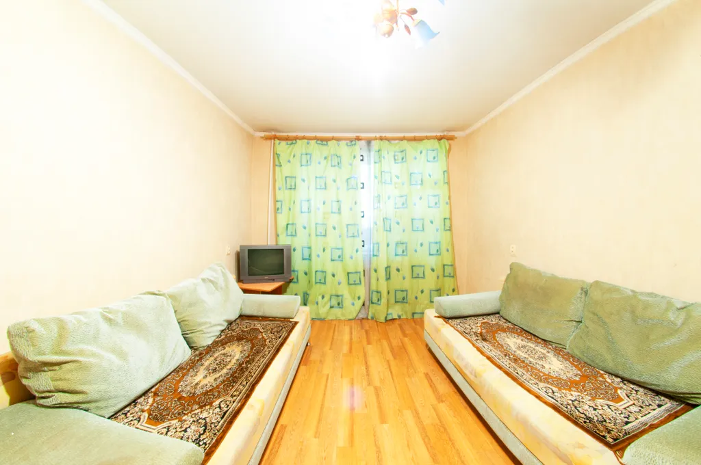 Квартира эконом класса в самом центре — аренда посуточно в Тюмень