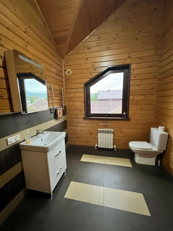 Дом на берегу маны