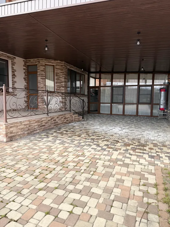 Просторный уютный коттедж с сауной и удобной транспортной развязкой