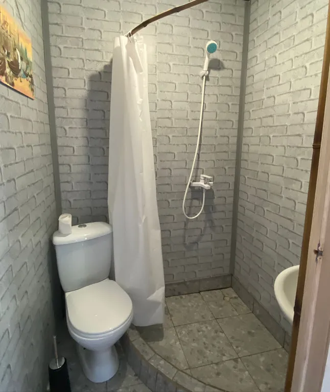 Коттедж Уютный апартамент с видом на лес, рядом с лучшим пляжем — Сухум