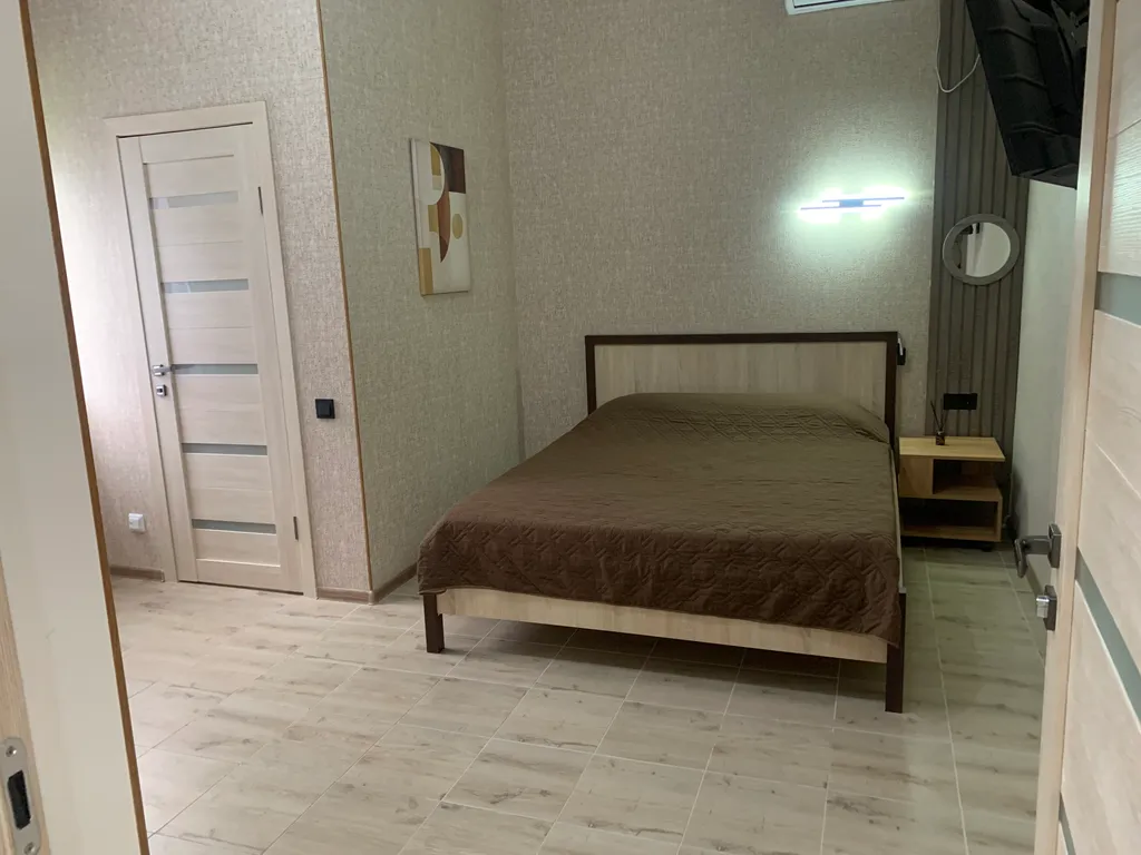 Комфортабельный дом с бассейном с видом на горы