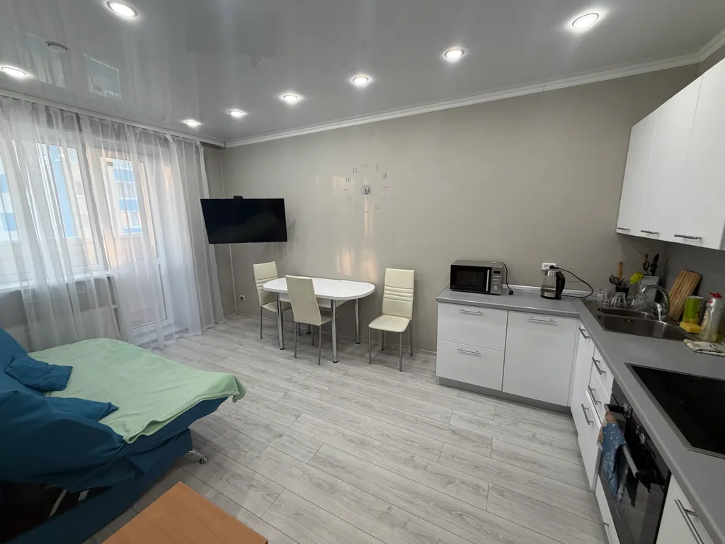 Квартира возле авто- и речного вокзалов — аренда посуточно в Ханты-Мансийск