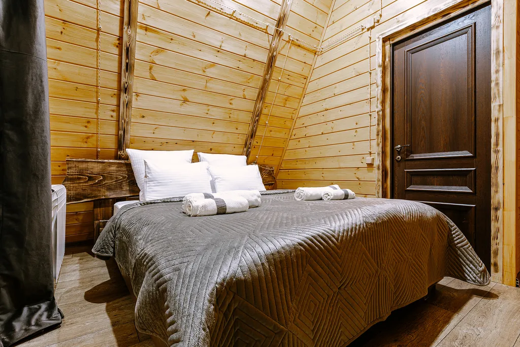 Просторный коттедж в лесу