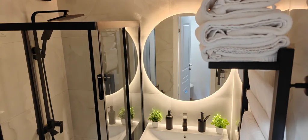 Двухкомнатная квартира с новым ремонтом в самом центре города