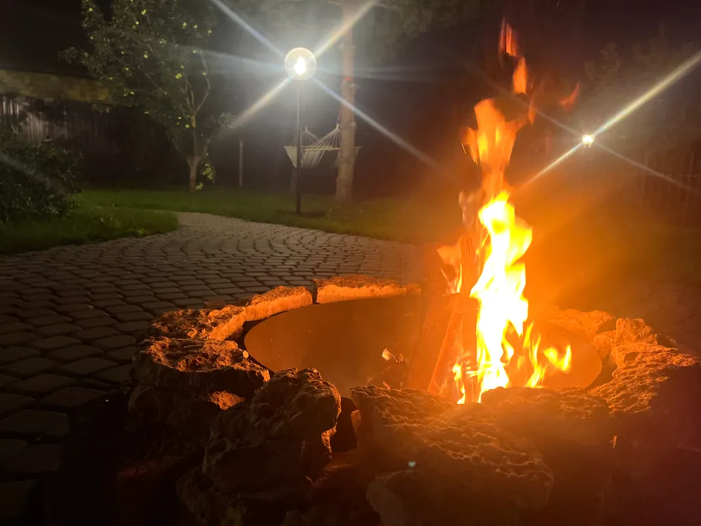 Коттедж на берегу Невы с lounge в гараже