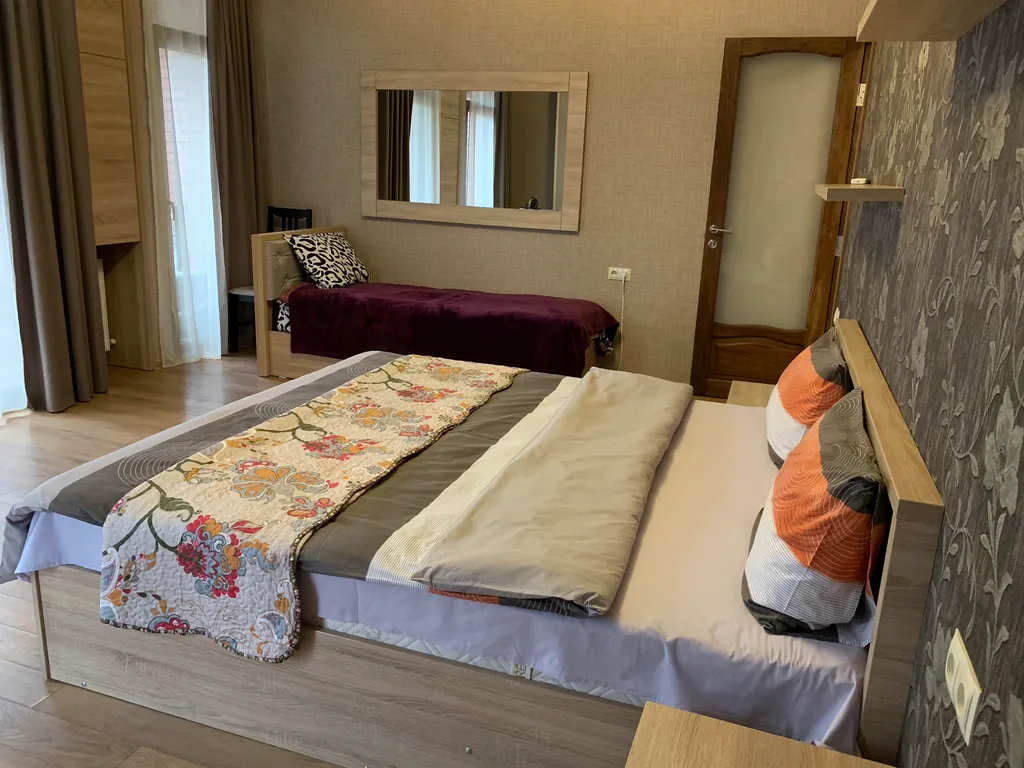 4-комнатная Квартира