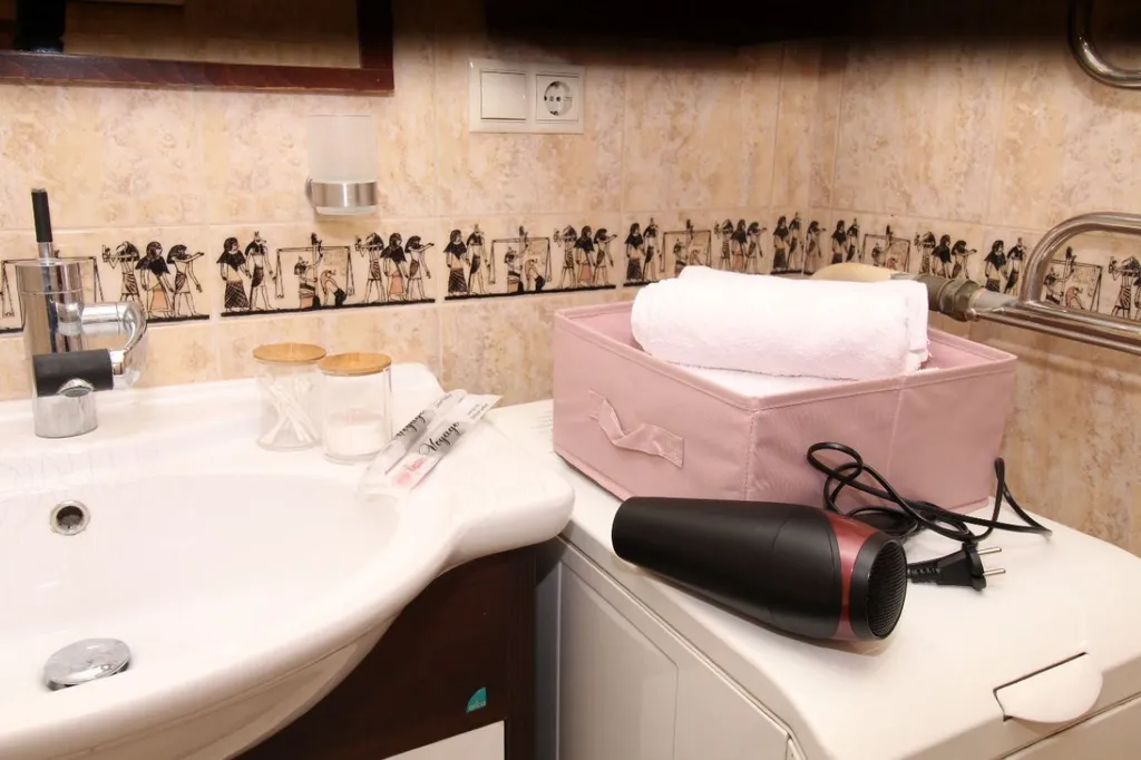 Двухкомнатная квартира в тихом районе