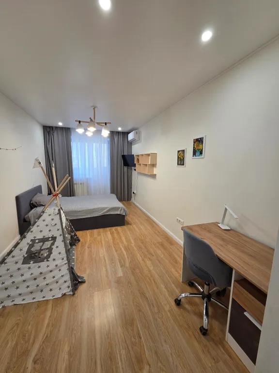 Современная 3-комнатная квартира в центре с дизайнерским ремонтом