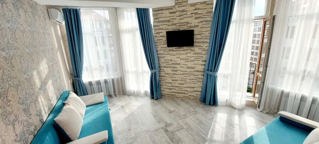Квартира Квартира Евротрешка 80 кв.м  в 50 м. от моря, с великолепным видом на море — Геленджик