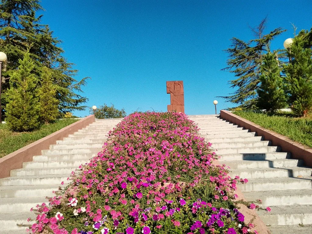 Новый дом в заповедных горах Лоо