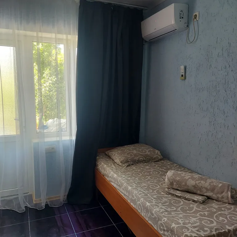 Крымский дворик у моря