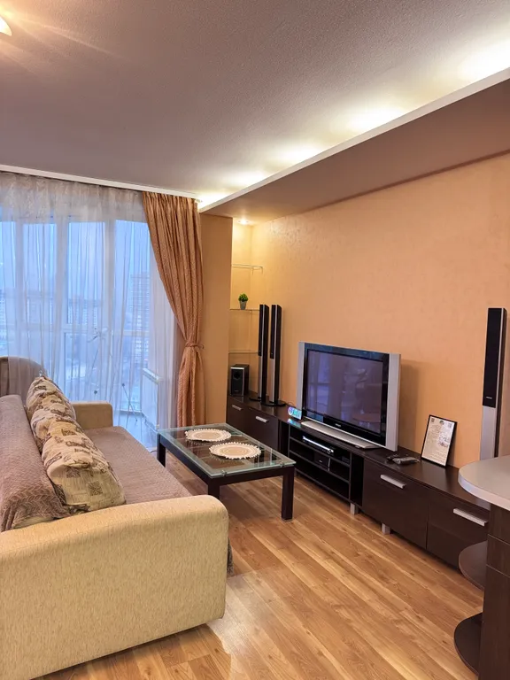 Уютная квартира у Столицы с панорамным видом на город