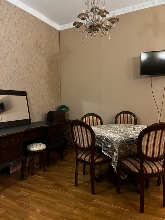 Квартира Трехкомнатные апартаменты Люкс — Колпино