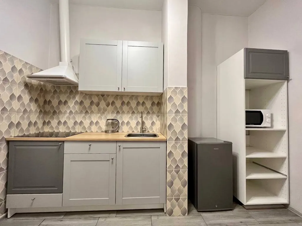 Просторная четырехместная квартира рядом у ТЦ Галерея