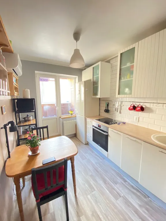 Однокомнатная квартира с угловой ванной и кондиционером